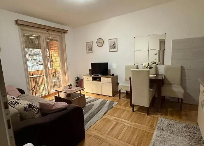 Apartman6 Zivkovic Apartamento